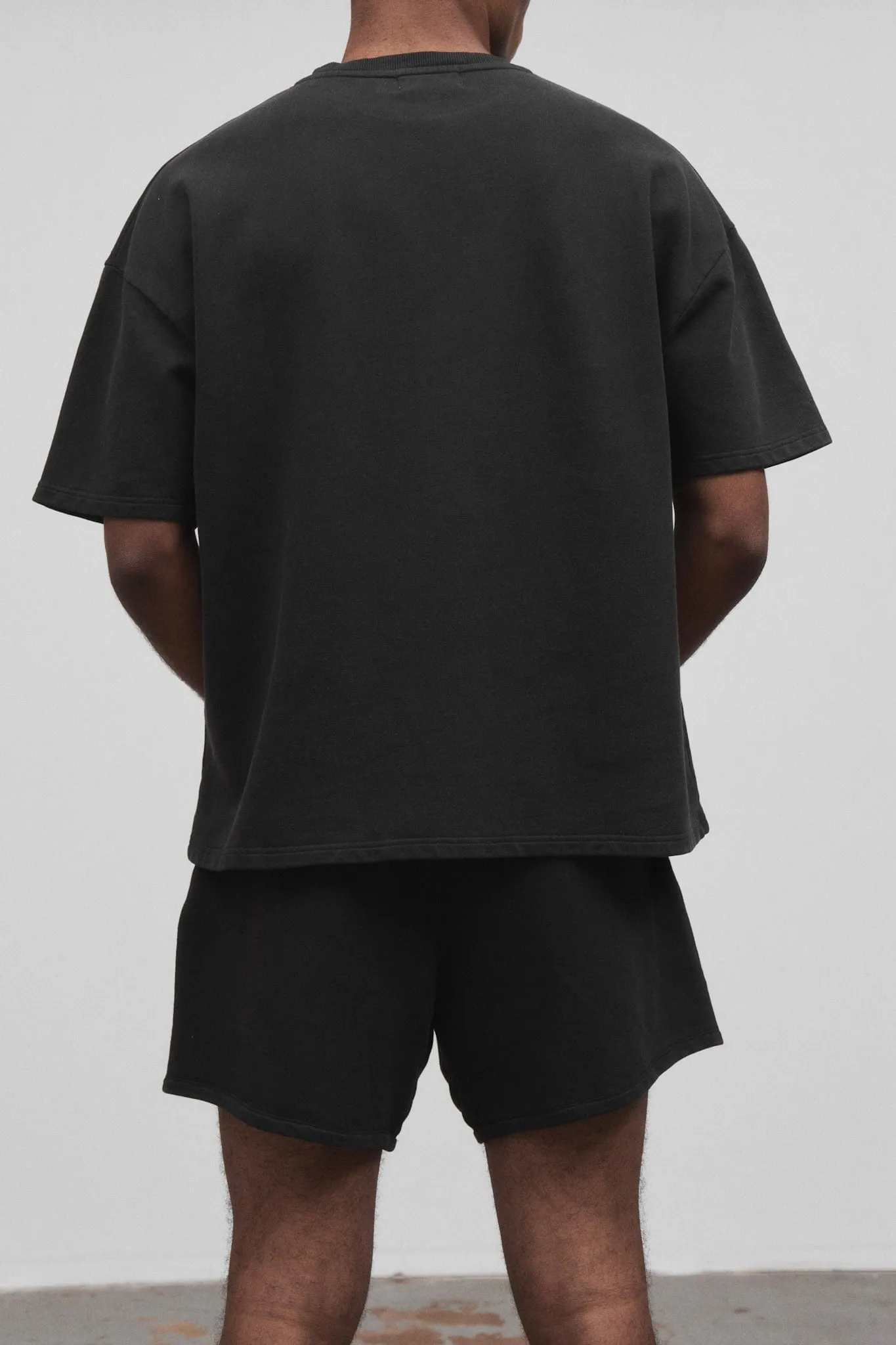 BOXY man SHORTS in WASHED GREY