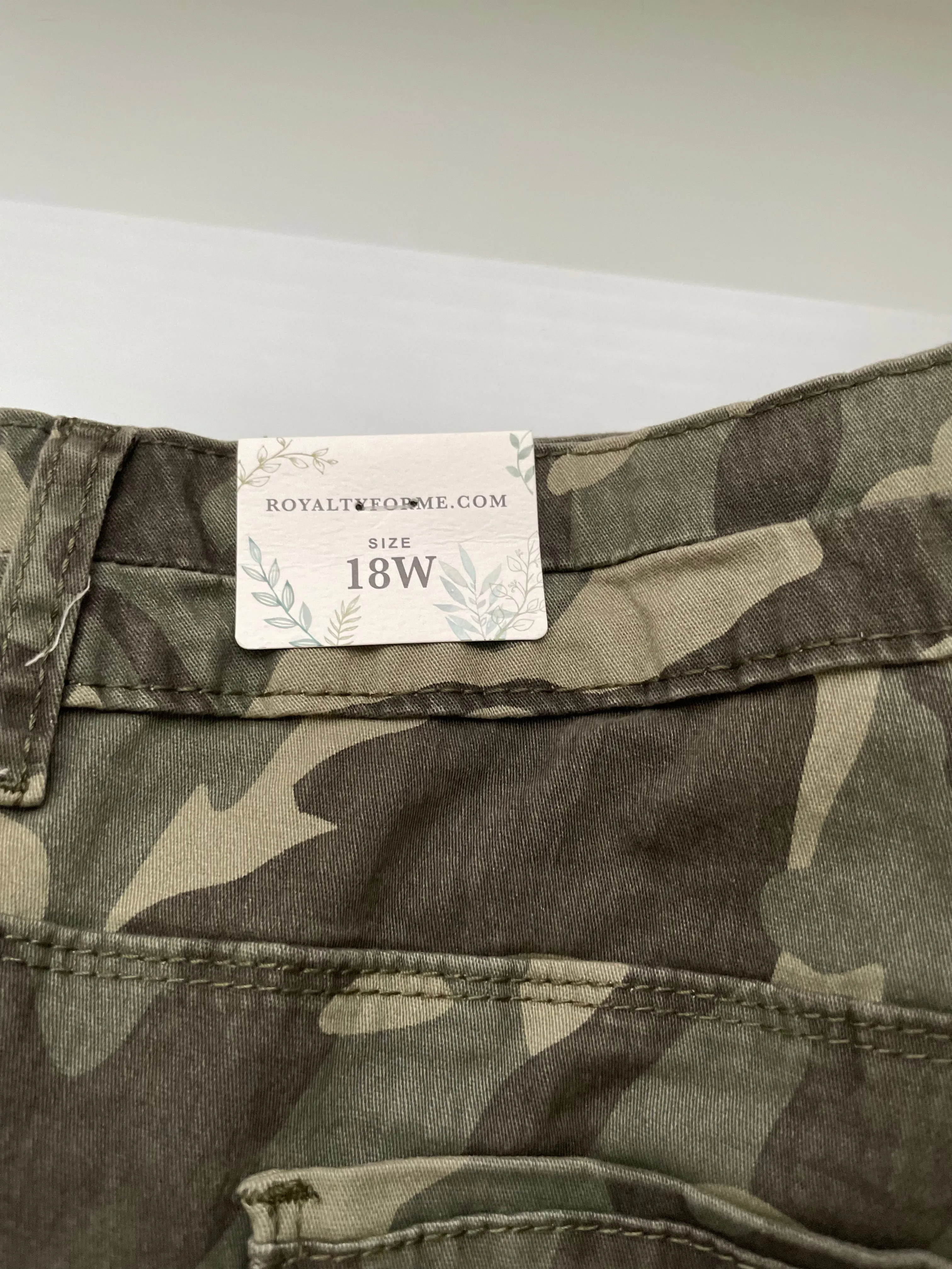 Dual Button Twill Shorts ROYALTY FOR ME