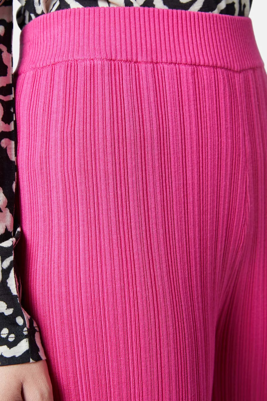 Pleat Knit Pant