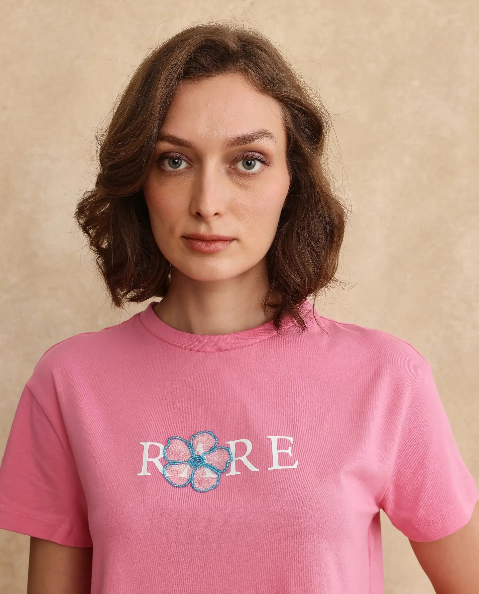 Rareism Women Jiver Light Pink Cotton Blend Fabric Short Sleeve Crew Neck Relaxed Fit Cropped Graphic Print T-Shirt