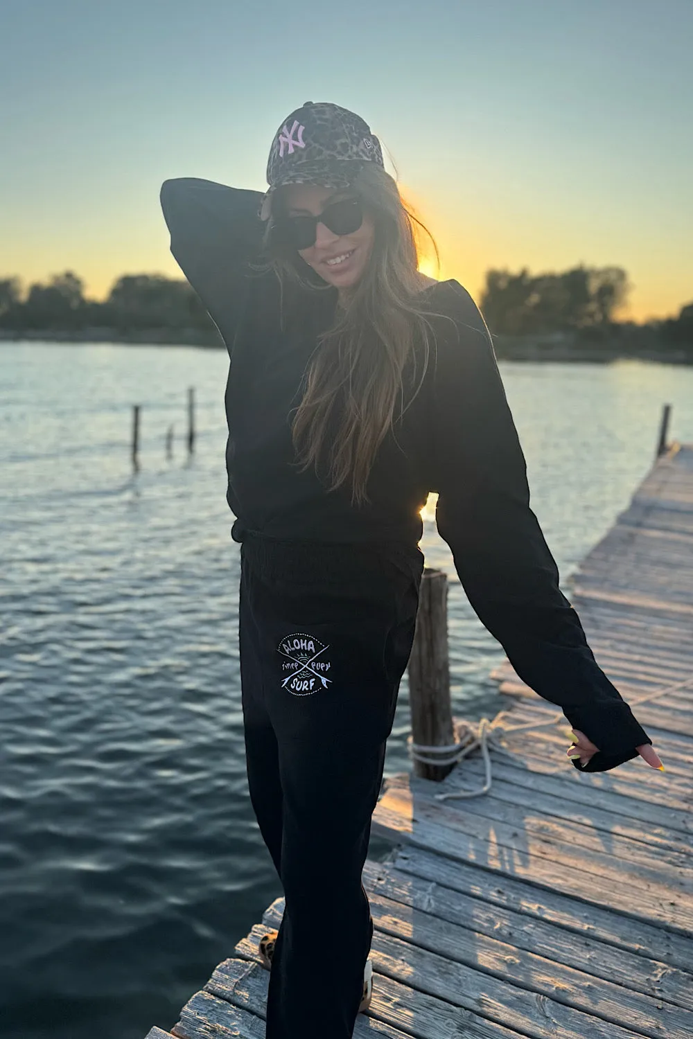 SURF ATTITUDE V SWEATSHIRT